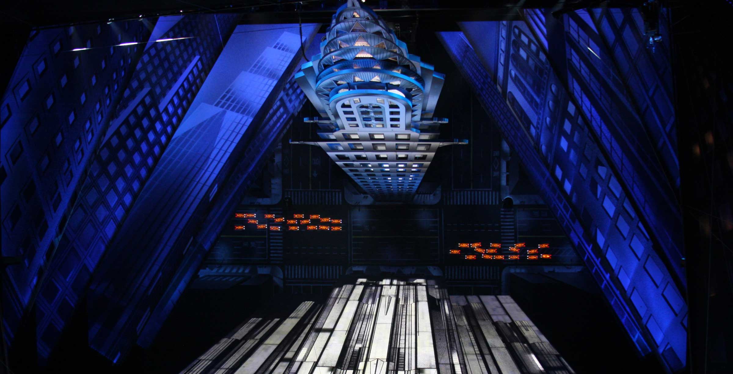 Set and lighting design from Spiderman